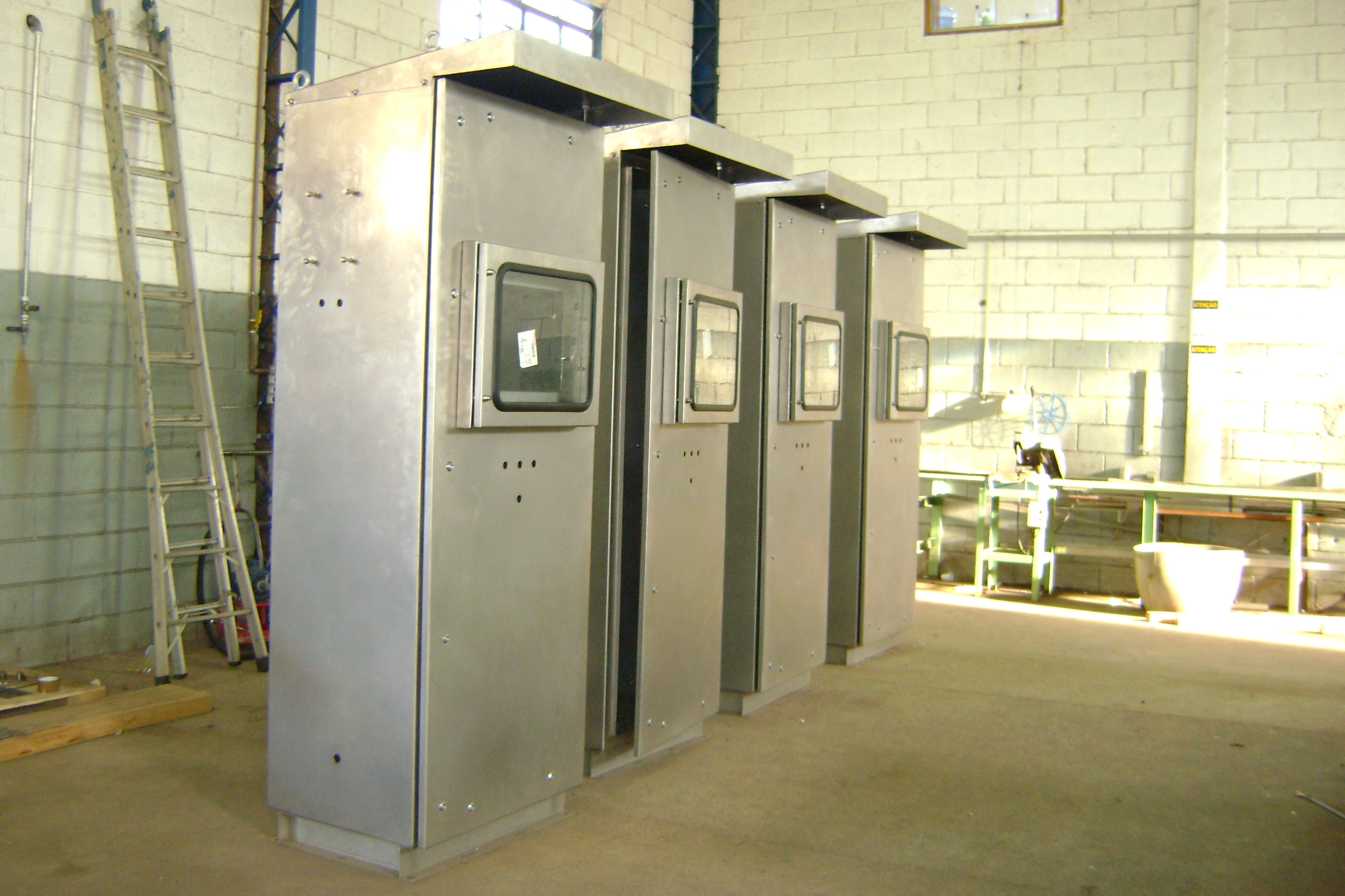 Painel sob medida em aço inox
